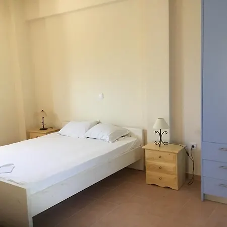 12 Lefktro House 度假居 *