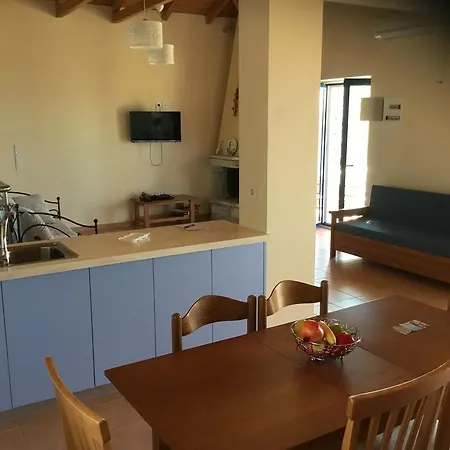 12 Lefktro House * 卡德哈米利