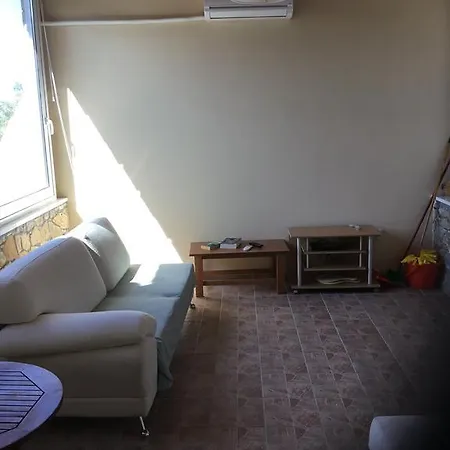12 Lefktro House 卡德哈米利