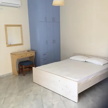 12 Lefktro House