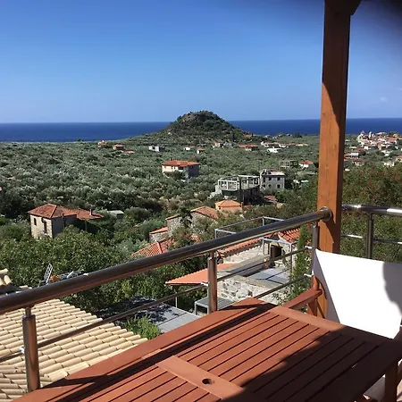 12 Lefktro House Hébergement de vacances *