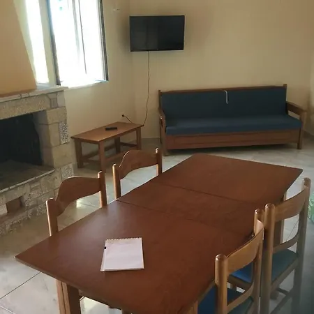 12 Lefktro House Holiday home *